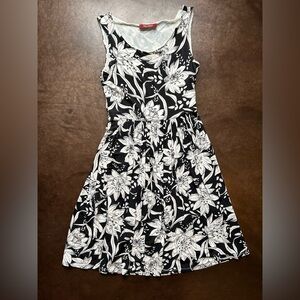 MaxMara studio, medium Black and White Floral Mini Dress